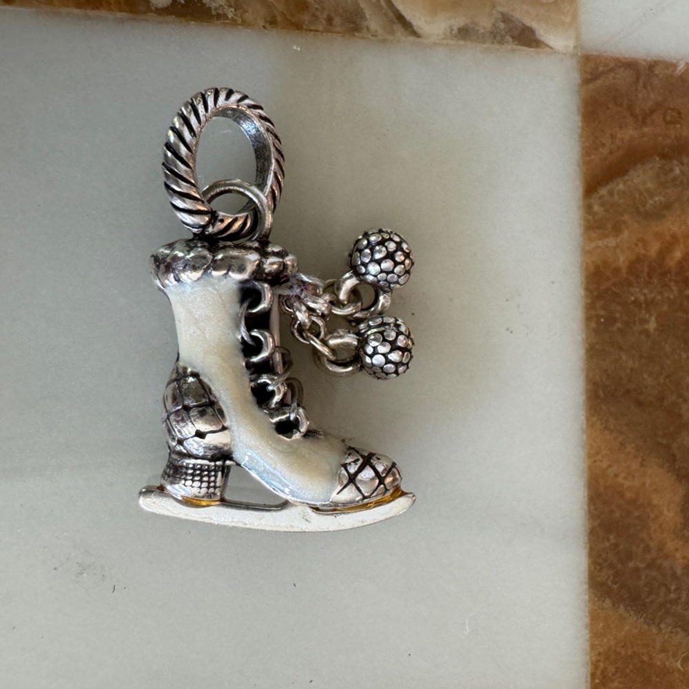 Brighton ice-skate charm